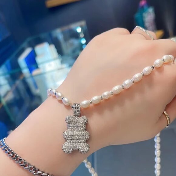 APM Monaco Teddy Bear Pearl Necklace - Picture 4 of 5